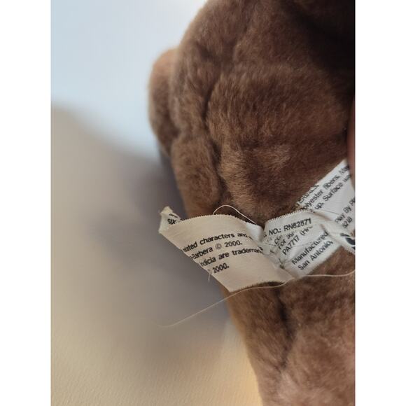 Six Flags Exclusive Scooby Doo 11” Plush Toy Sitting Stuffed Animal Felt Collar - Picture 9 of 9